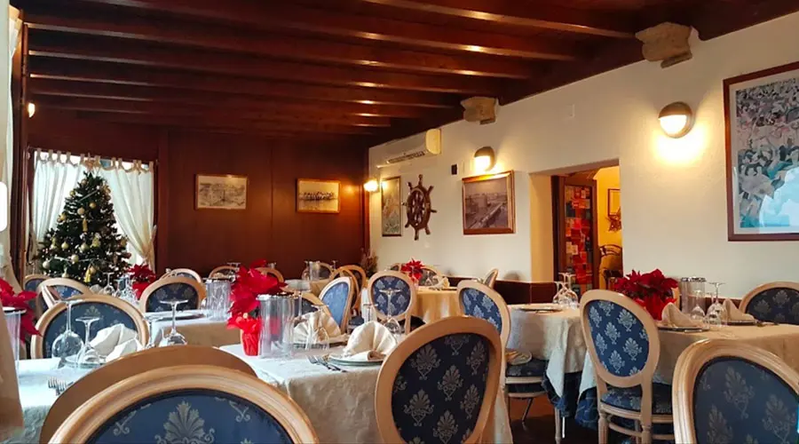 Interno del ristorante La Puritate a Gallipoli